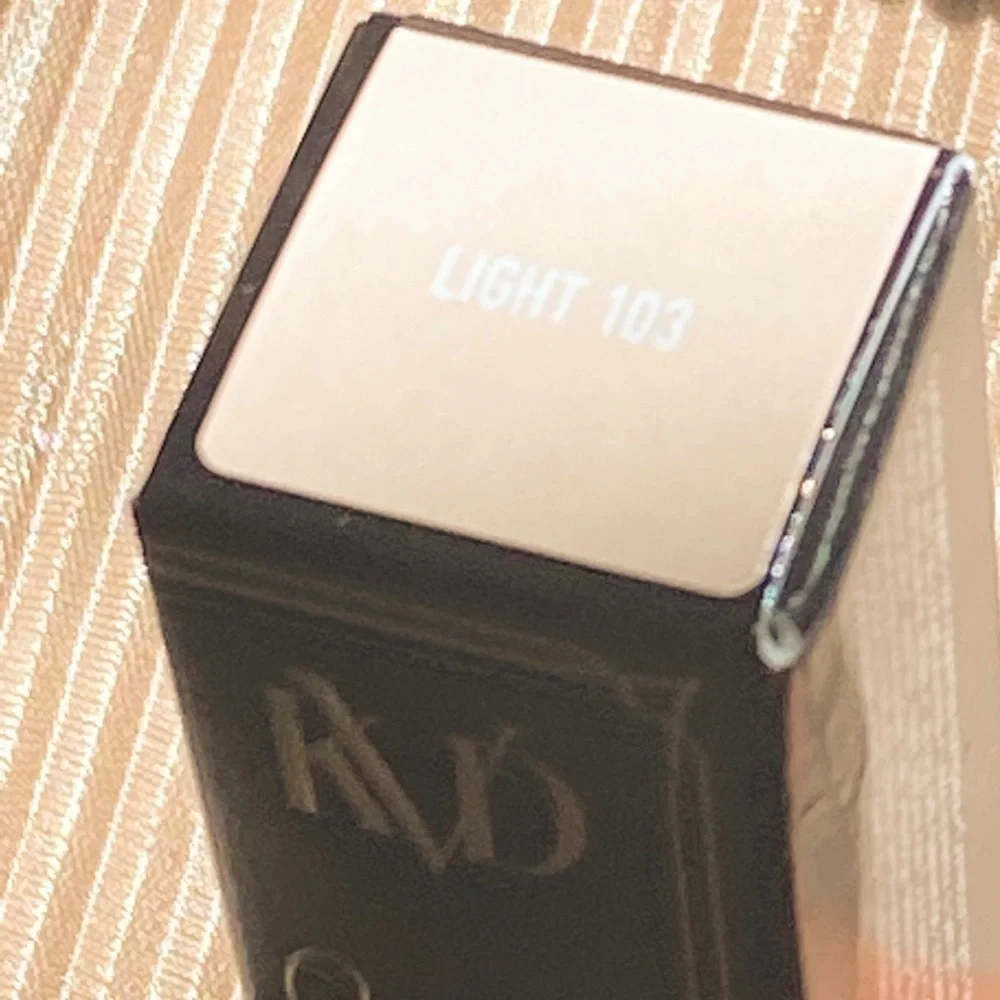 KVD Good Apple Lightweight Full-Coverage Concealer - LIGHT 103
